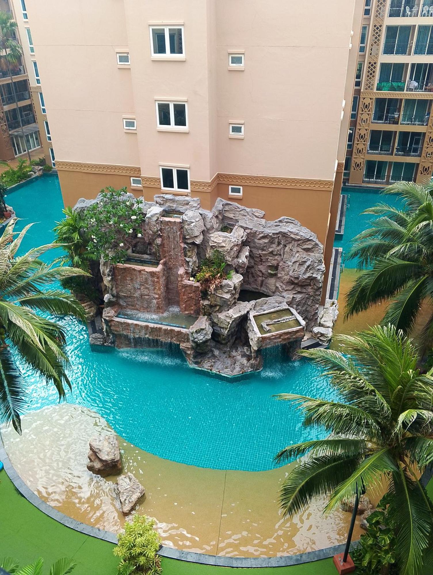Atlantis Pattaya Wifi High Speed 公寓